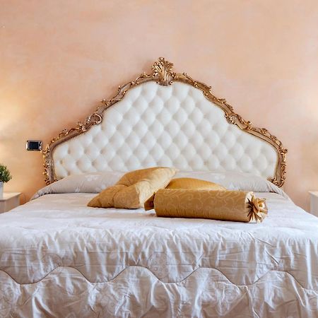 クアルトゥ・サンテーレナLa Casa Di Toninaアパートメント エクステリア 写真